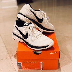 Nike Flyknit Lunar 3 in Sail/Black